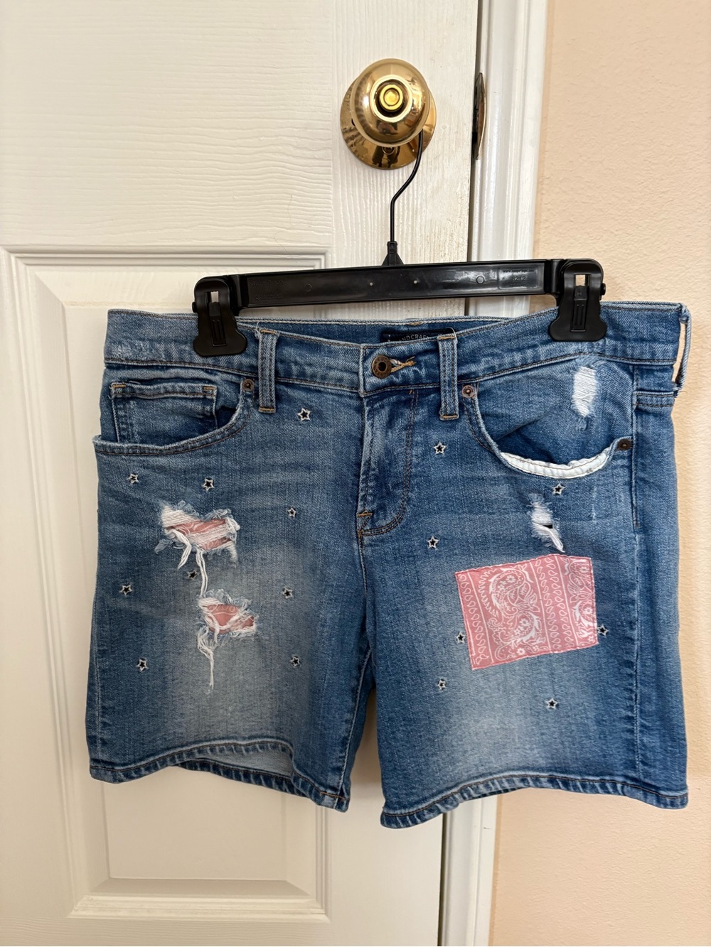 Lucky Brand Distressed Star Embellished Denim Shorts Pink Paisley Patch